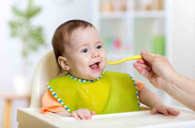 melhores colheres de bebê para introdução alimentar